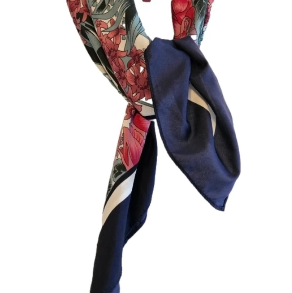 Overseas Advantage INC 100% polyester Blue& pink flowers 27